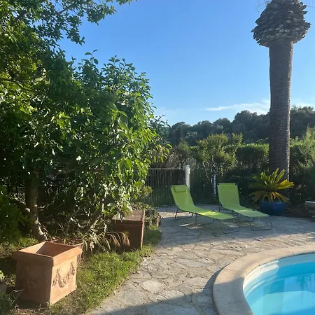 2 Dans Avec Piscine Ajaccio (Corsica)